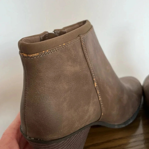 Dr. Shcoll’s brown tan booties size 6.5 - Picture 6 of 11